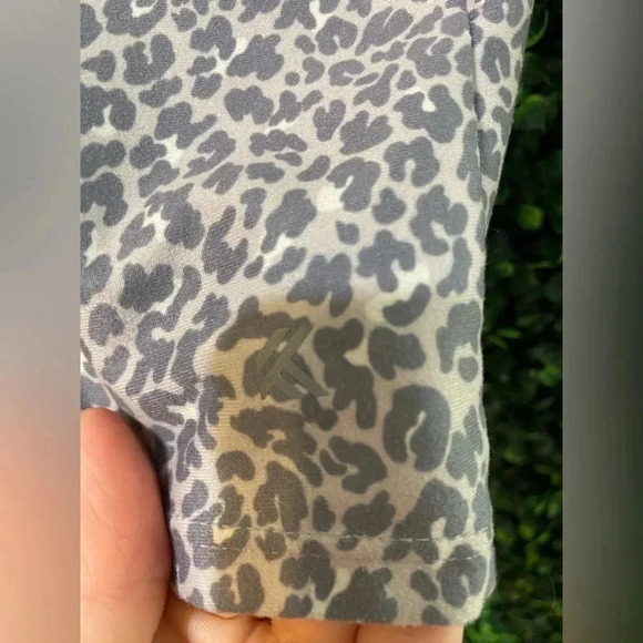 Kyodan Allure Bra Top in Aml Leopard - Size Medium - Picture 9 of 9